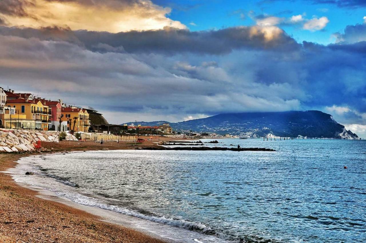 Porto Recanati Zimmer Ngoại thất bức ảnh